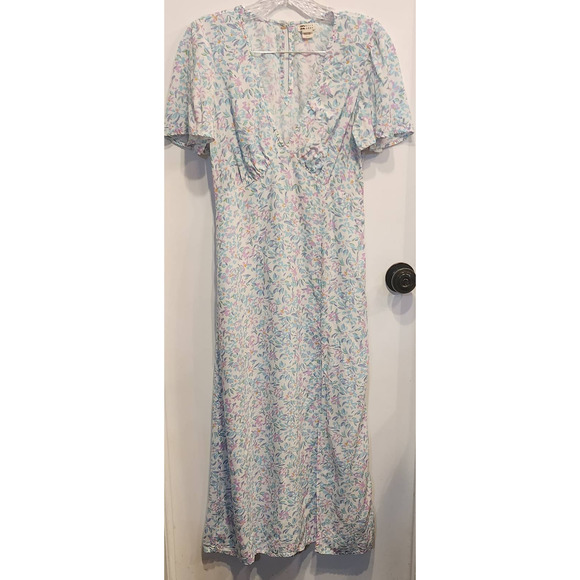 Billabong Dresses & Skirts - Billabong Jet Set Floral Summer Beach Maxi Dress Flutter Sleeves Size Small